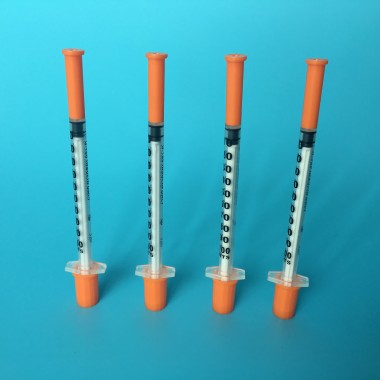 Insulin syringe